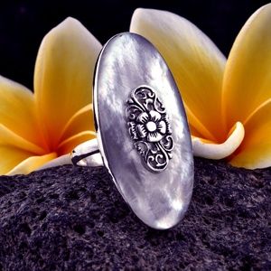 Bali Mother of Pearl Sterling Silver Ring SIZE 7